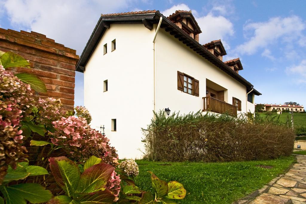 Vivienda Casa Luisa Apartment Comillas Luaran gambar